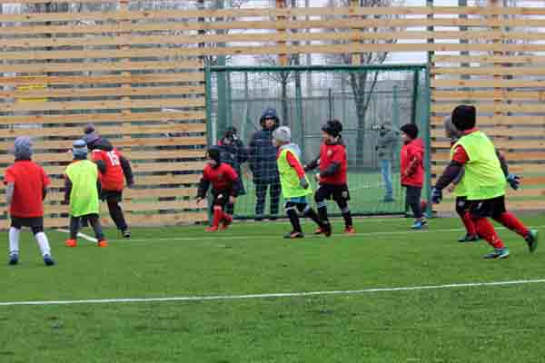 200 юных запорожских футболистов переехали в европейские спортшколы